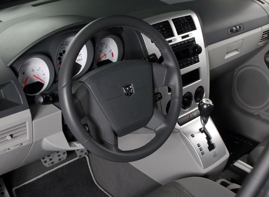  Dodge Caliber by Startech 2006 года  (фото 4 из 16)